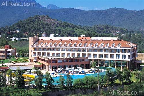 Greenwood Resort Hotel 